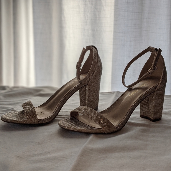 Dream Pairs W6.5 Block Champagne Heels - Picture 1 of 5